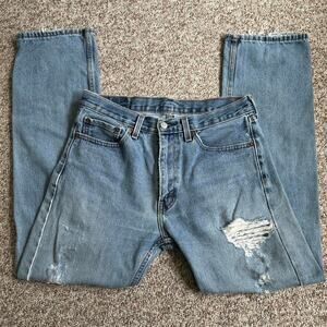Distressed levis denim jeans 505 30” x 30.5”